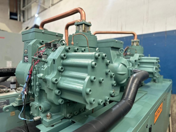 HITACHI 175TR